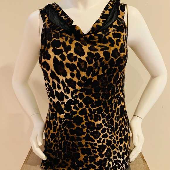 Leopard Sleeveless top - Picture 2 of 3